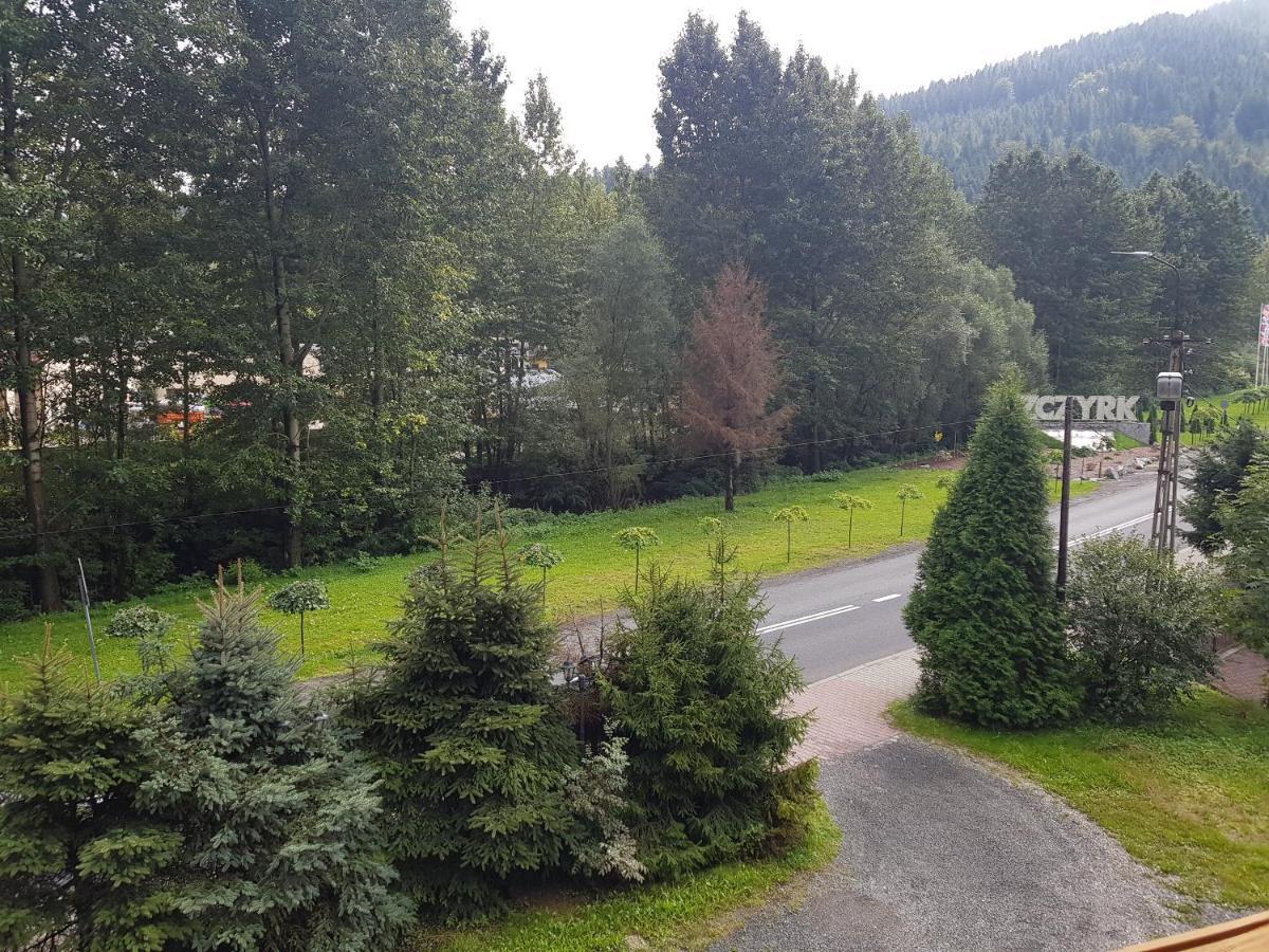 Willa Beskid Szczyrk Esterno foto
